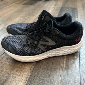 NEW BALANCE Fresh Foam Rise Size 8B Black Athletic Running Shoes Sneakers